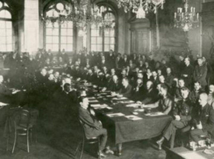 podpisanie traktatu ryskiego - zdjęcie historyczne
